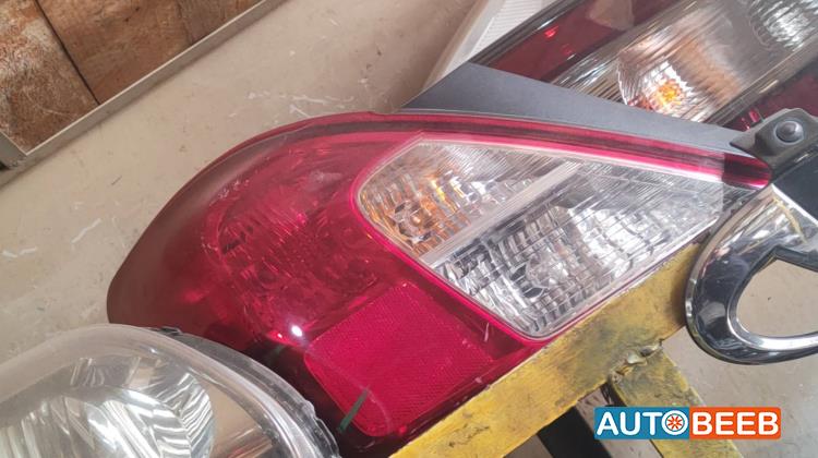 ضوء خلفي يمين شمال نيسان صني هندي 2016 2017