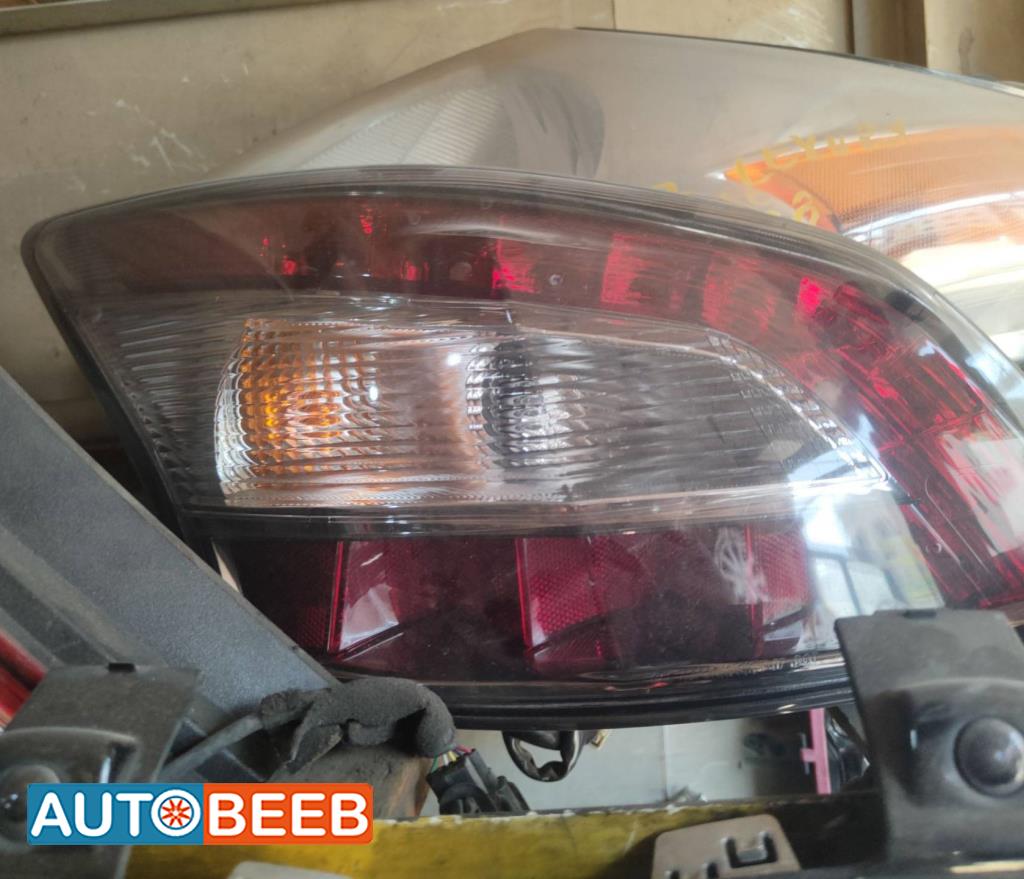 ضوء خلفي يمين شمال نيسان مكسيما 2014 2015