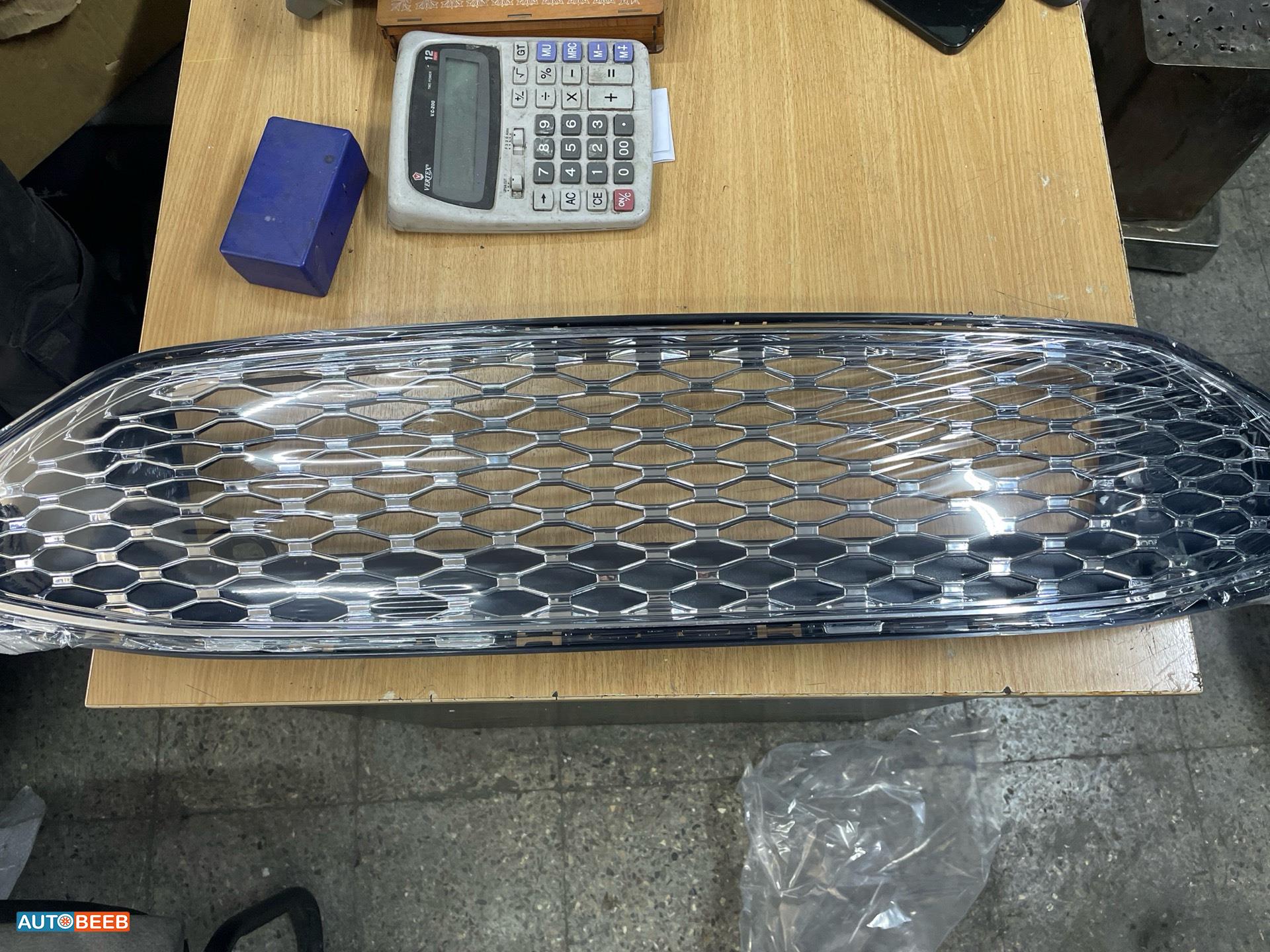 Body  Grilles Ford Fusion