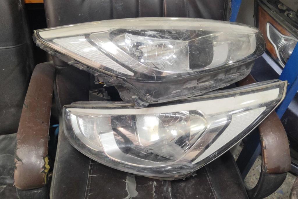 Lights Front light Hyundai Accent