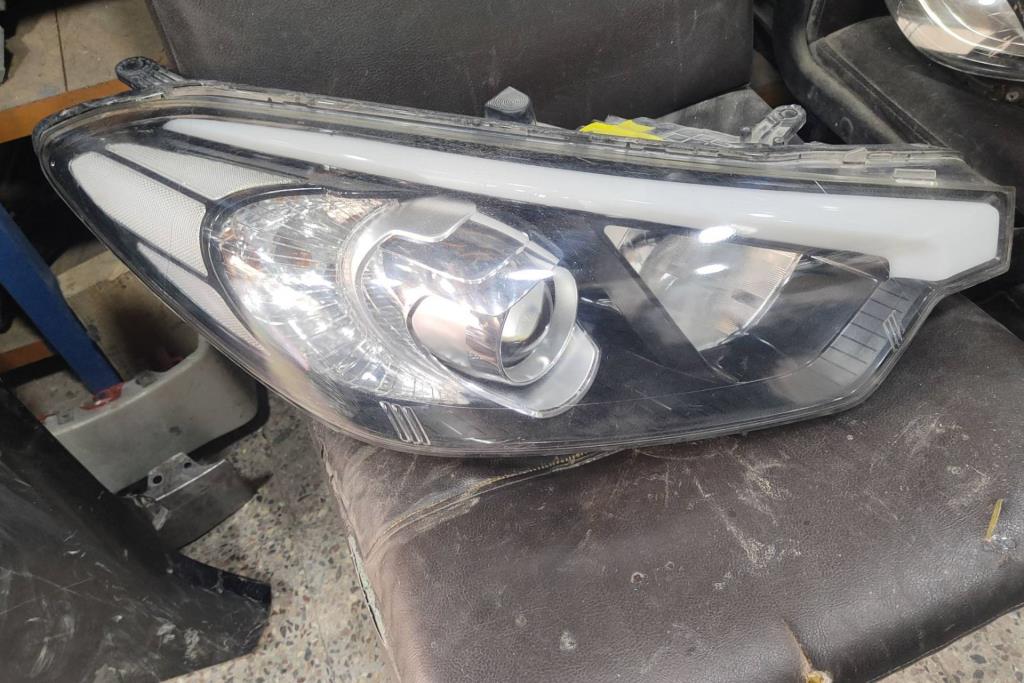 Lights Front light KIA Cerato