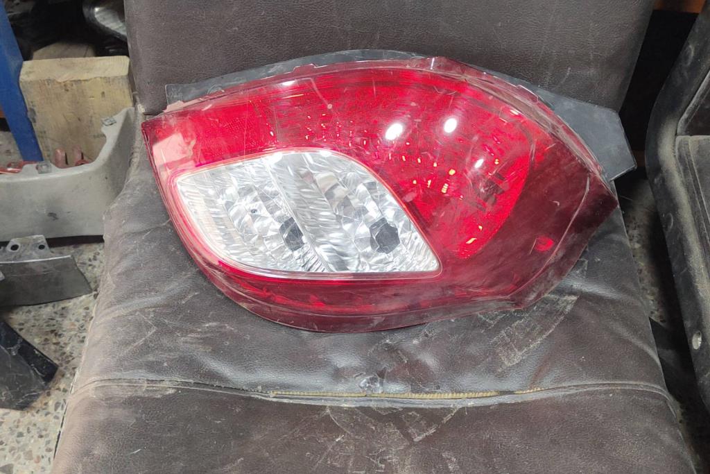 ضوء خلفي يمين شمال سوزوكي التو 2017 2018 2019 2020 2021 2022