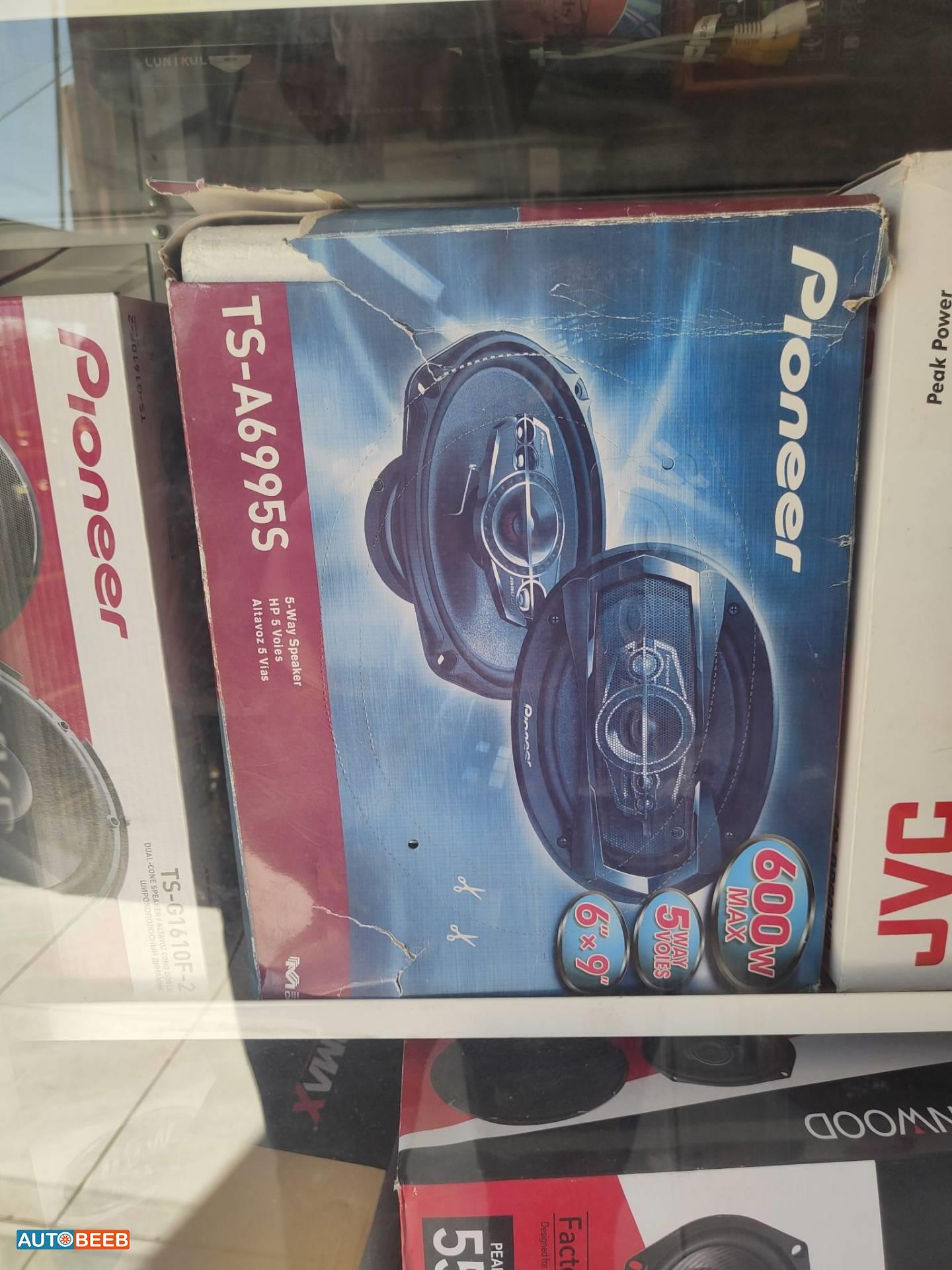 سماعات بايونير 600w