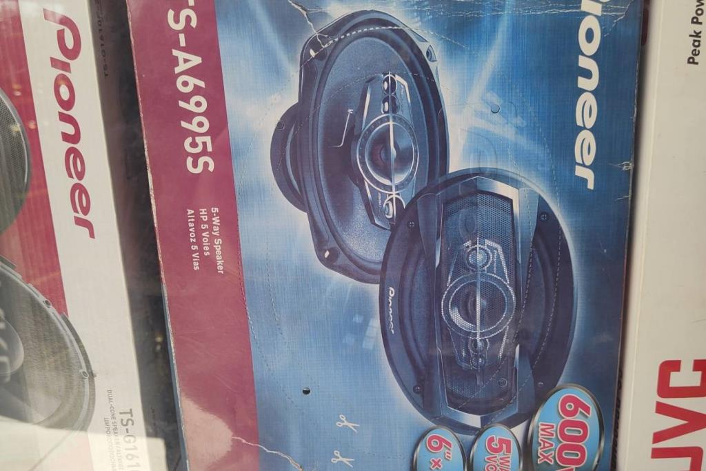 سماعات بايونير 600w