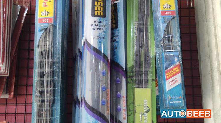 مساحات زجاج جميع الأحجام 