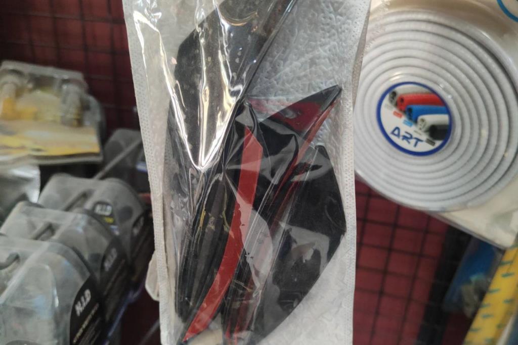 زعانف طمبون امامي 