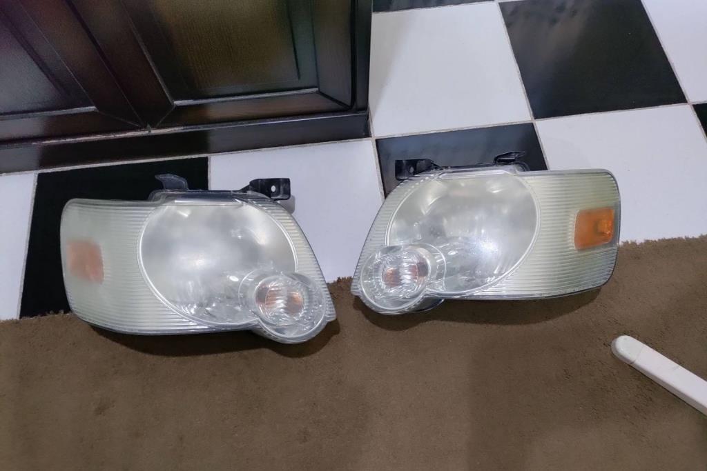 Lights Front light Ford Explorer