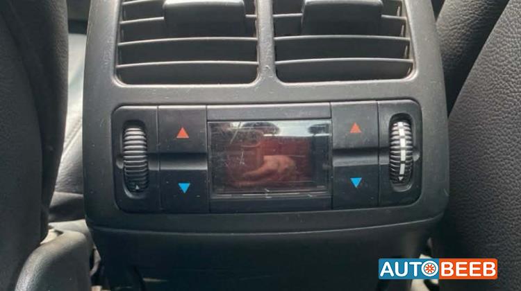 مرسيدس بنز E200 2004