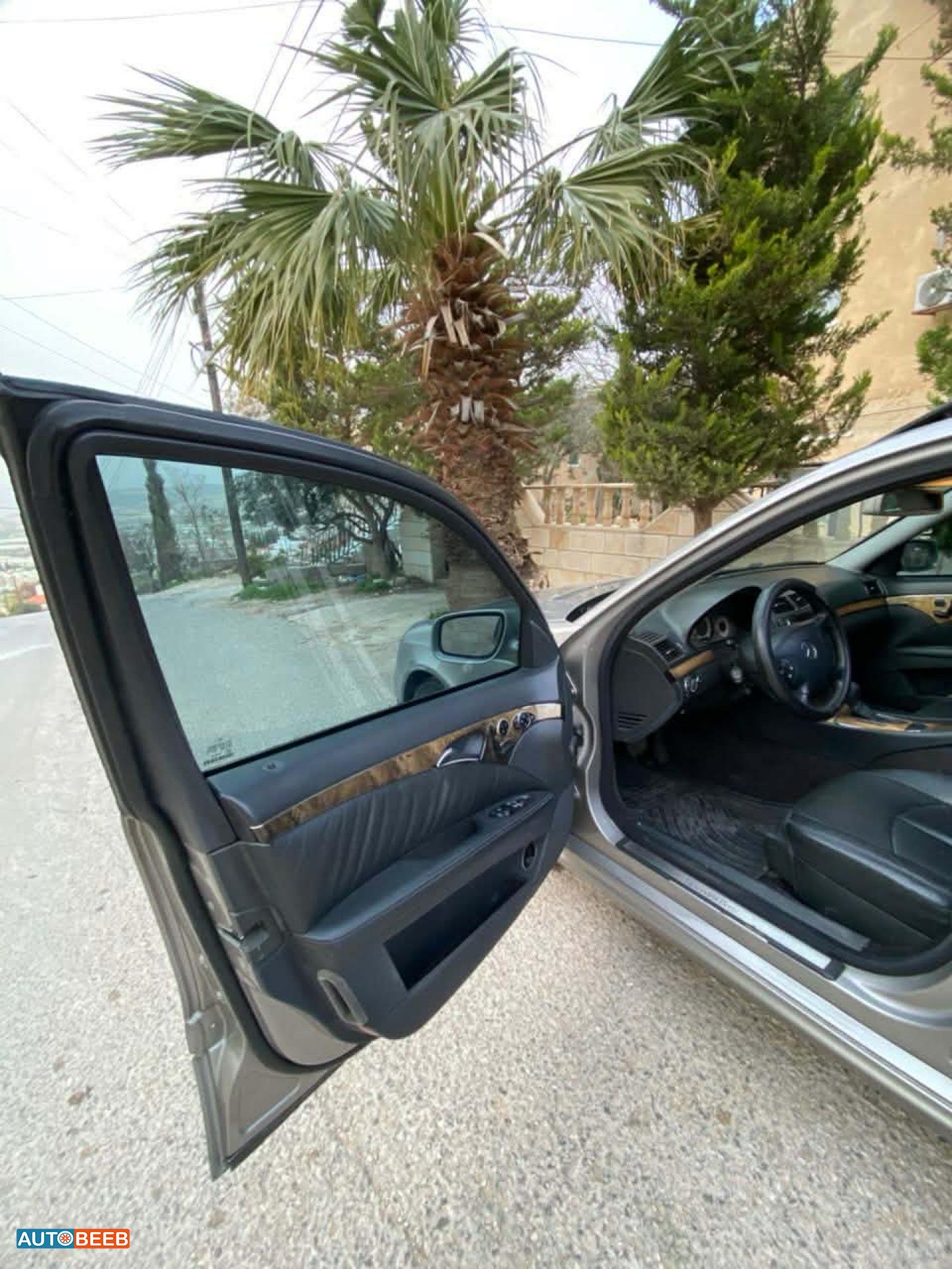 مرسيدس بنز E200 2004