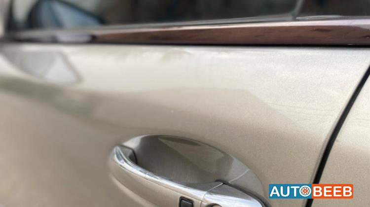 مرسيدس بنز E200 2004