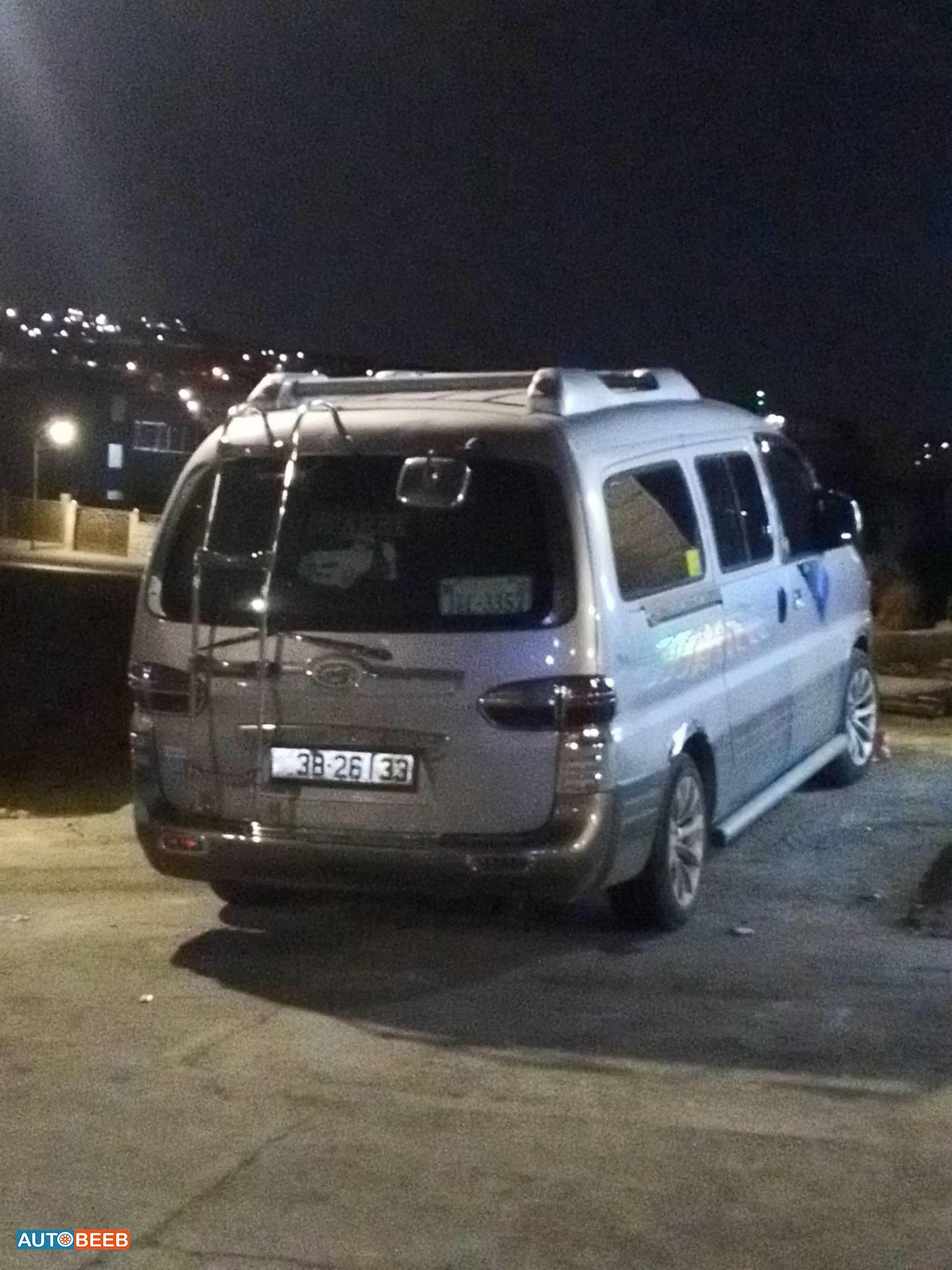 ميني فان هيونداي 2001