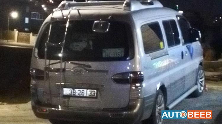 ميني فان هيونداي 2001