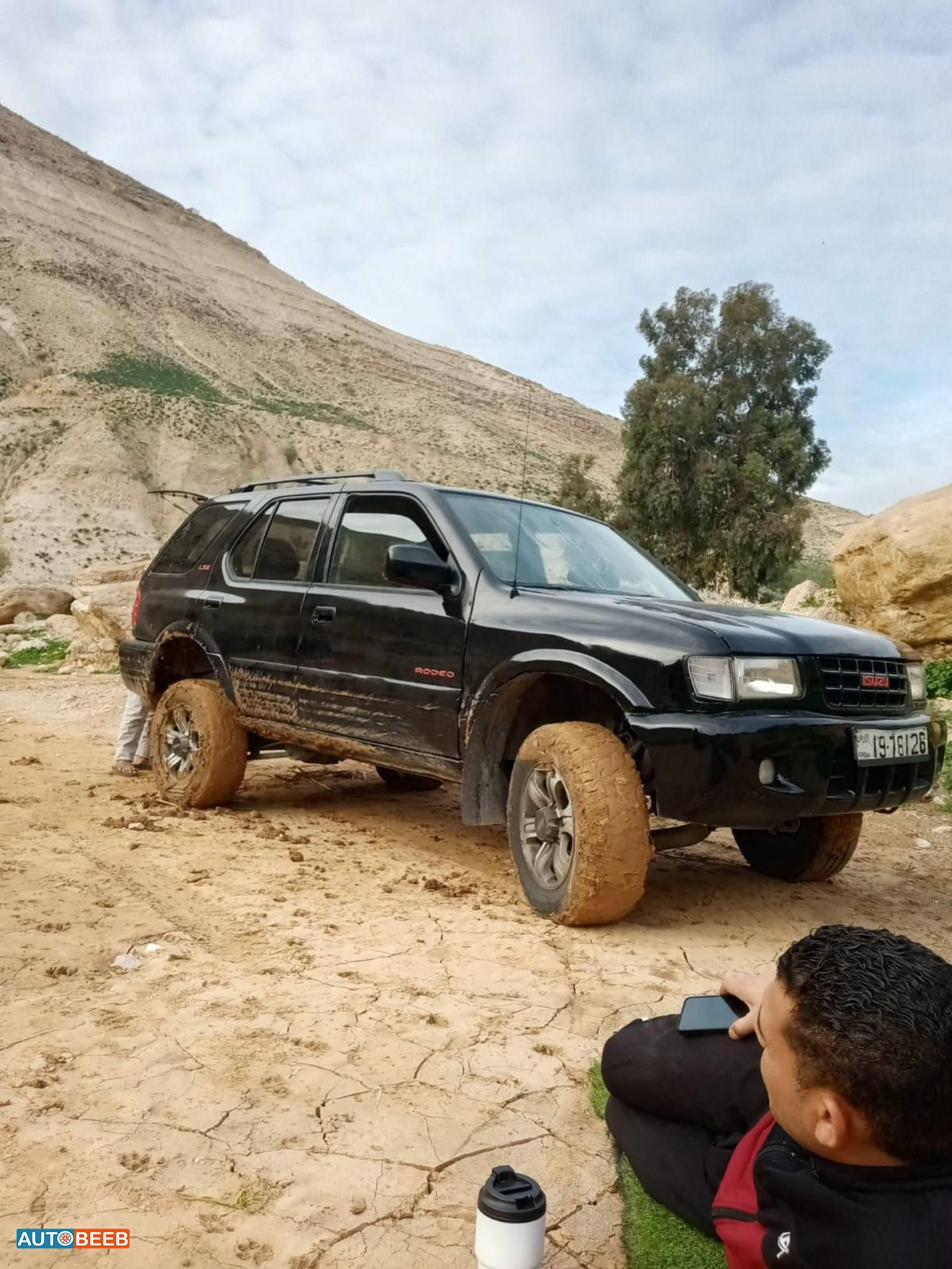 ايسوزو روديو 2000