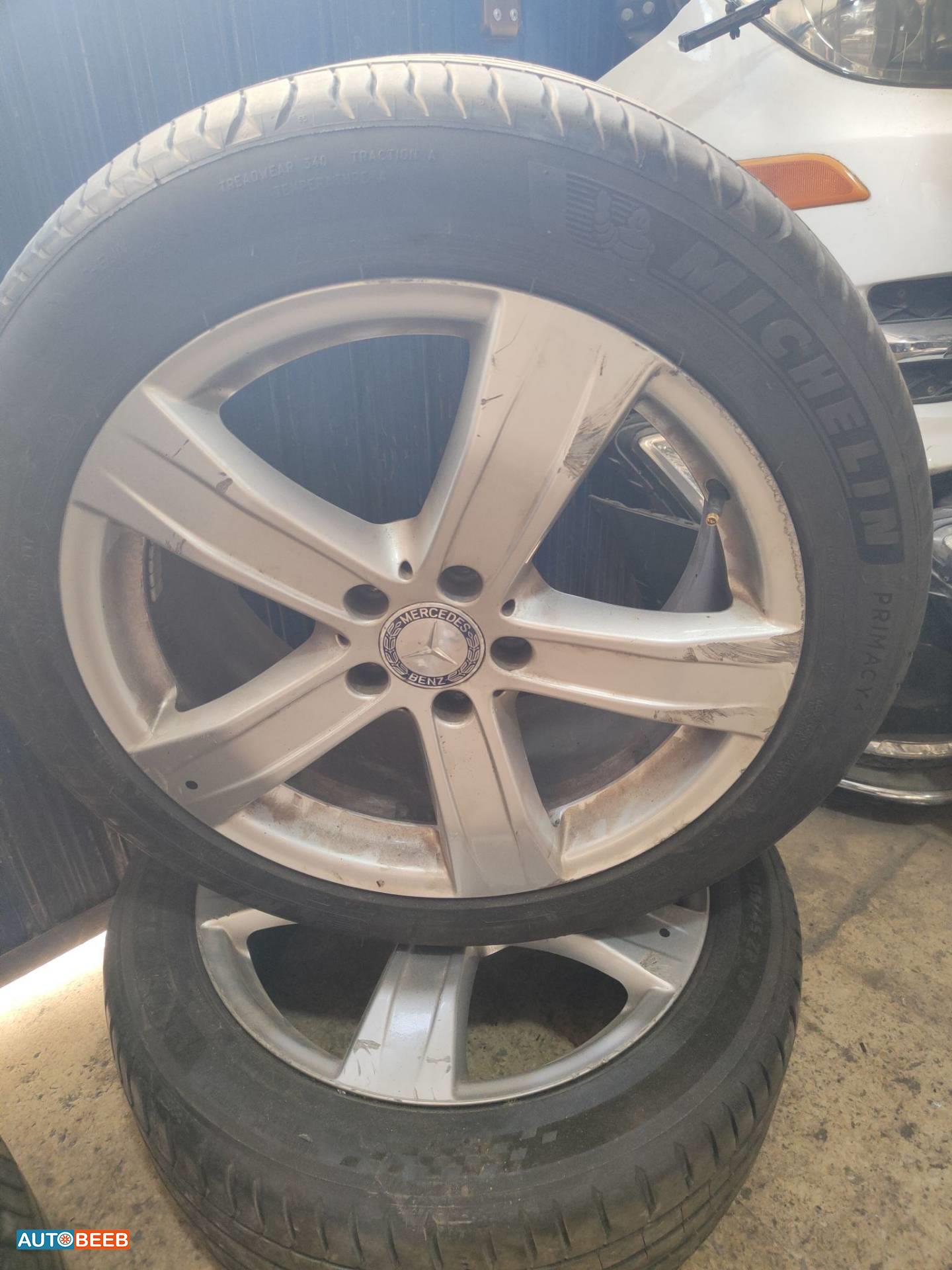 طقم جنطات مع كوشوك مرسيدس S350 قياس 18 