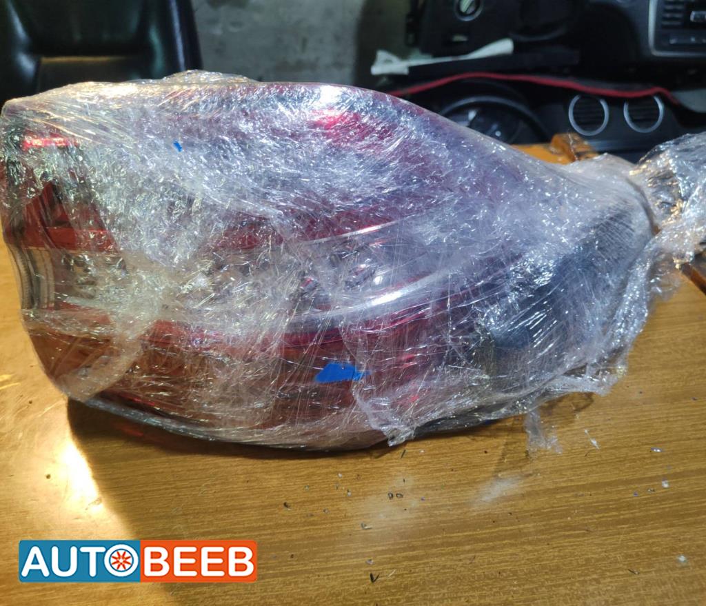 ضوء خلفي يمين شمال مرسيدس ml350 2014