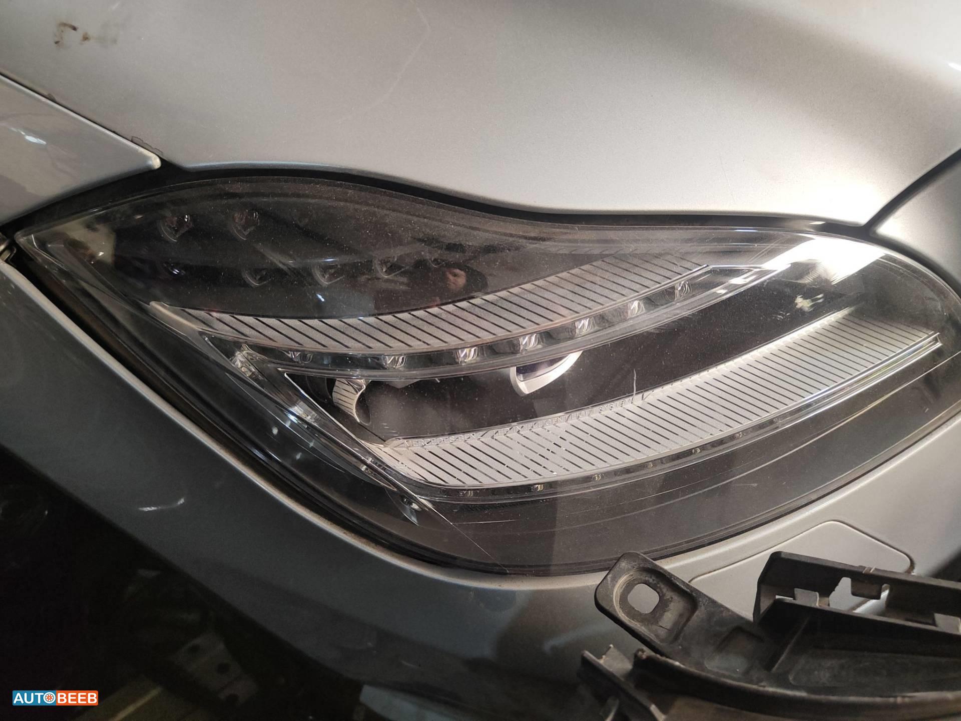 Lights Front light Mercedes Benz CLS350