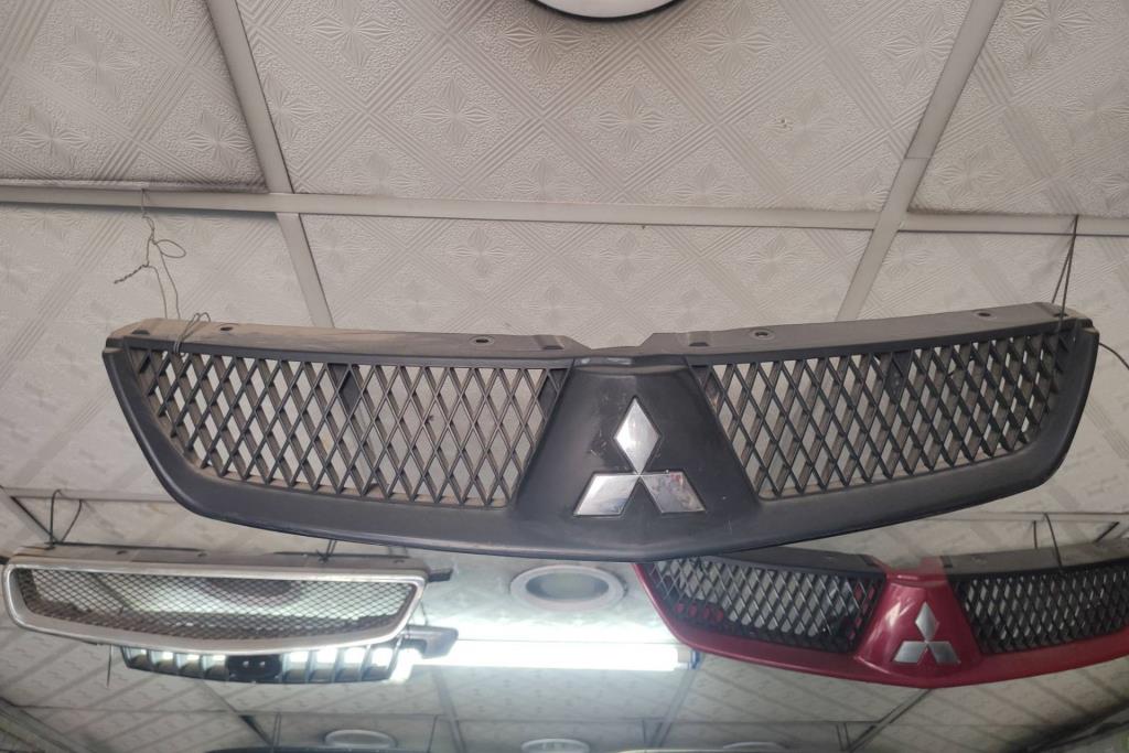 شل امامي ميتسوبيشي لانسر 2010