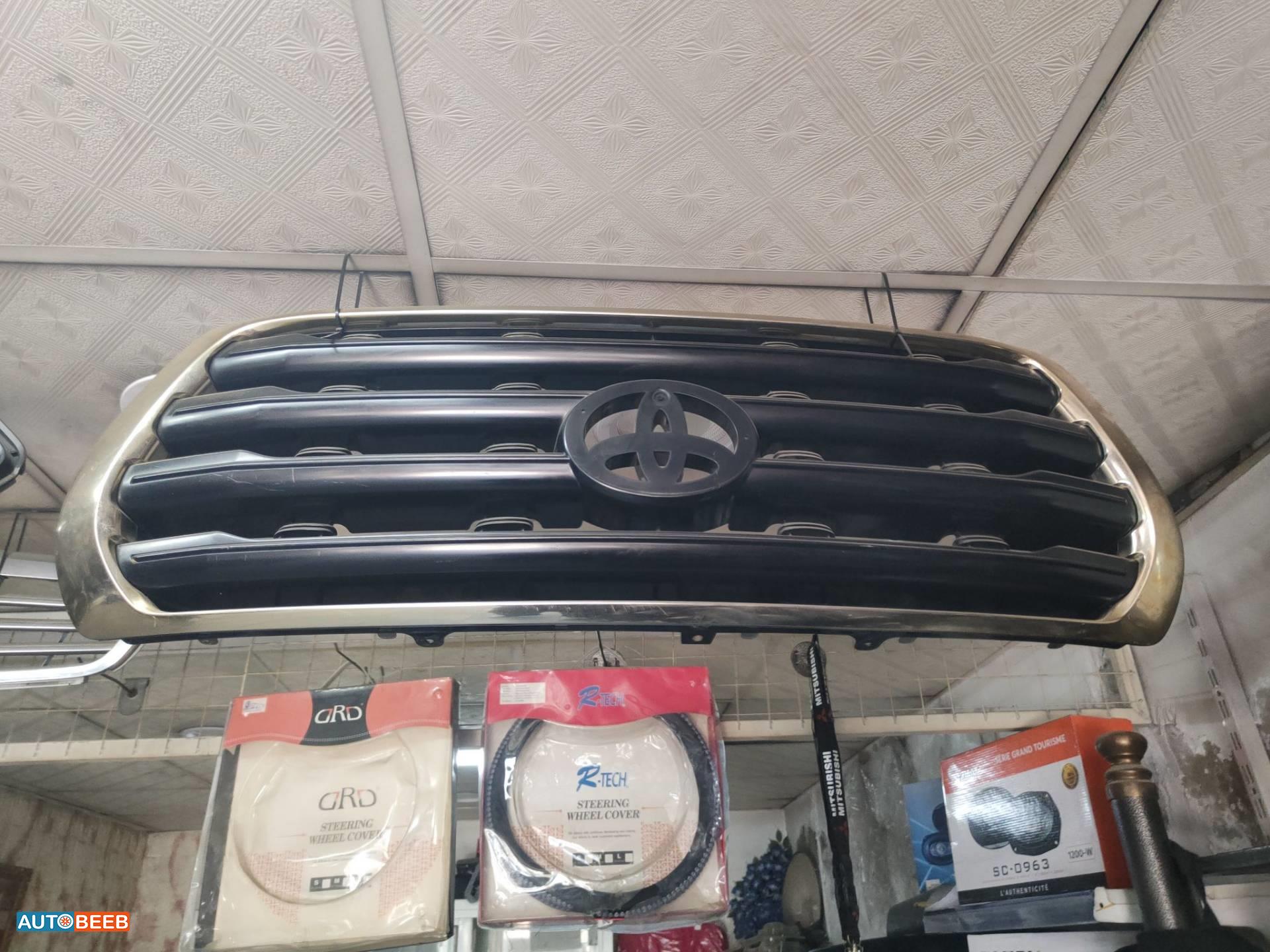 Body  Grilles Toyota Highlander