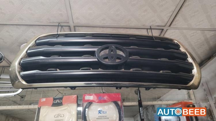 Body  Grilles Toyota Highlander