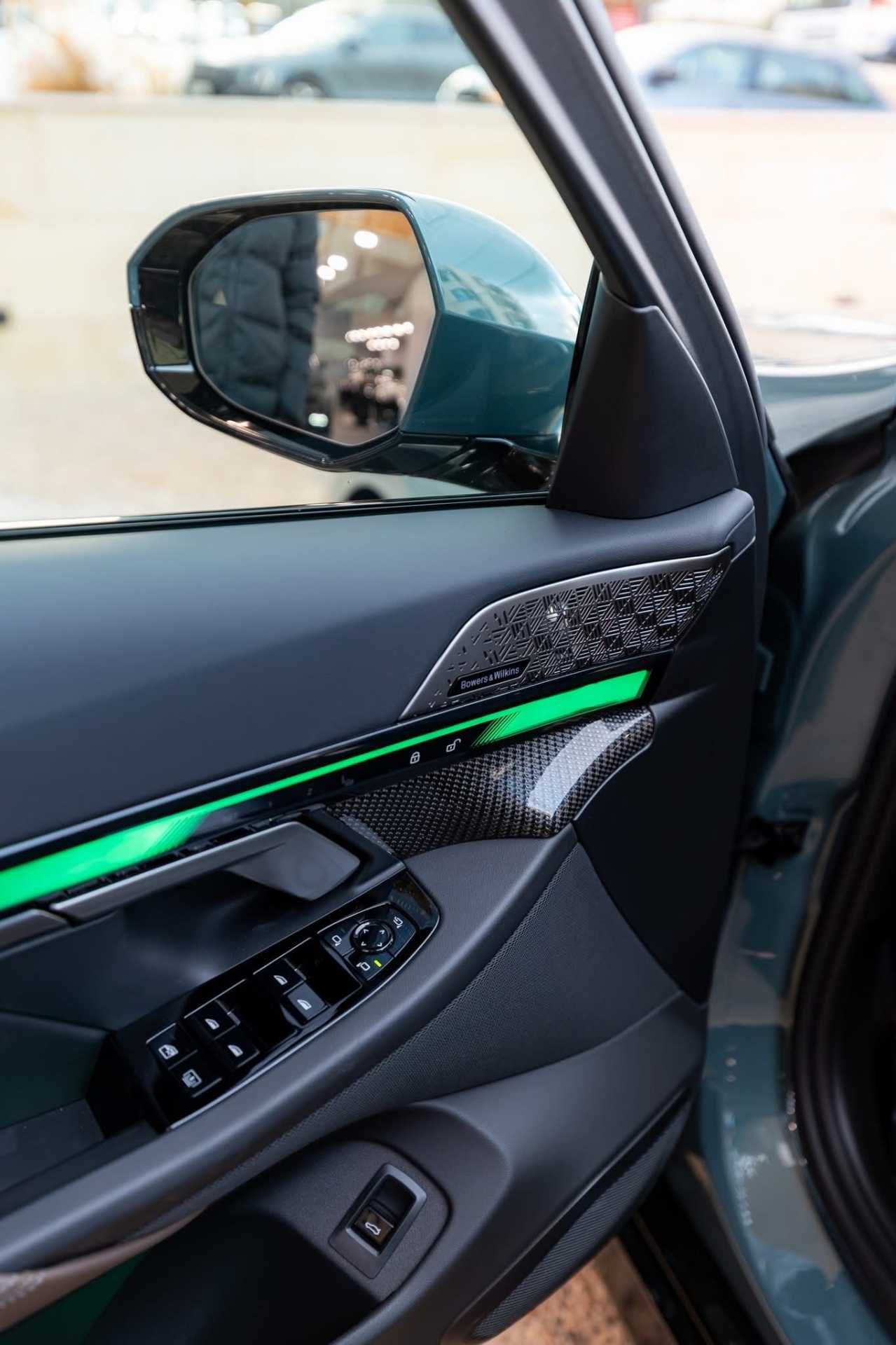 بي ام دبليو i5 2026