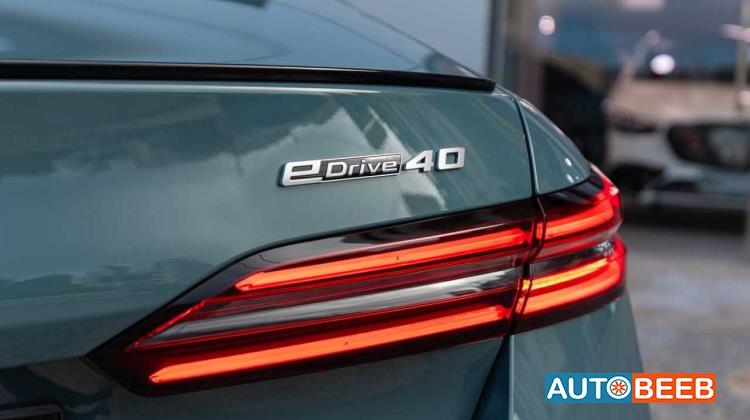 بي ام دبليو i5 2026