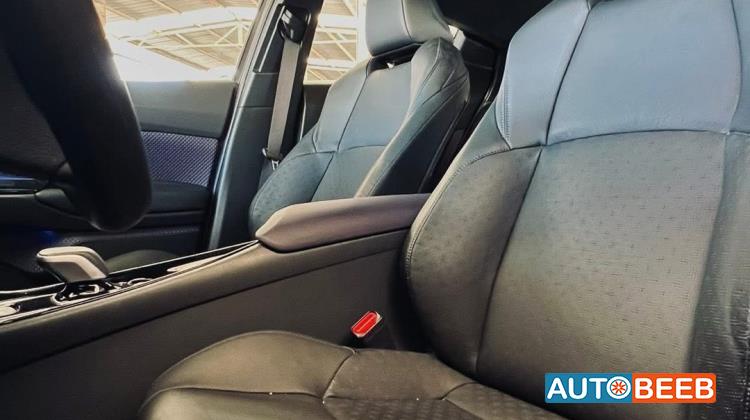 تويوتا CHR 2021