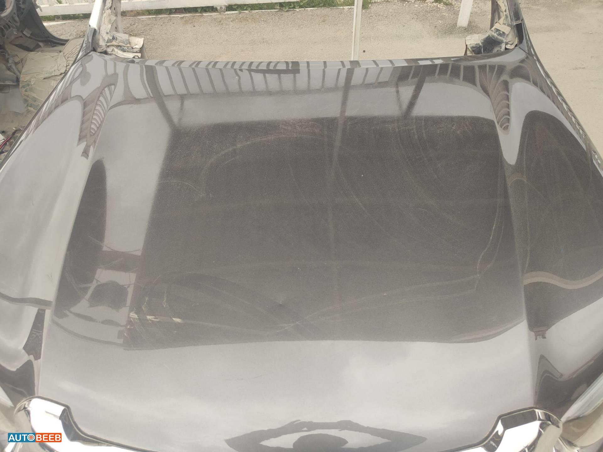 غطاء محرك تويوتا هايلوكس 2022 2023