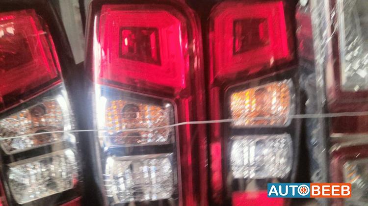 ضوء خلفي يمين شمال ميتسوبيشي L200 2022 2023