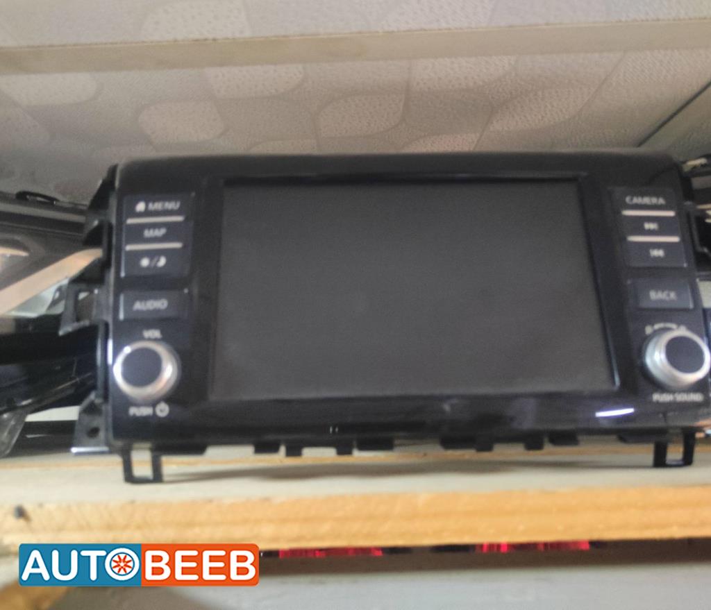 مسجل شاشه نيسان نافارا 2017