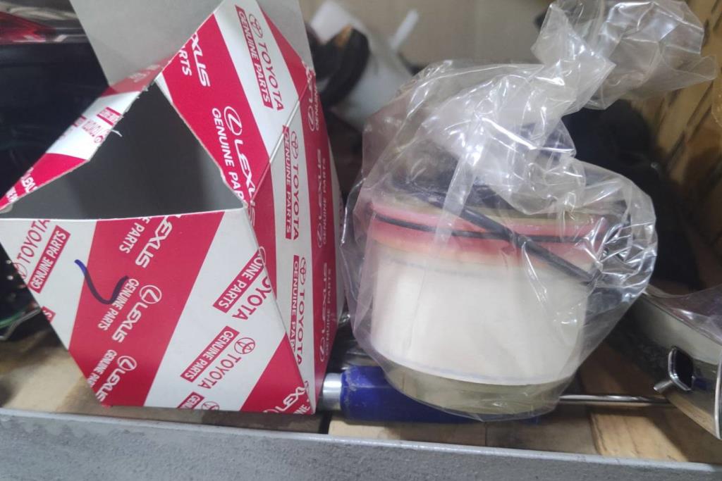 Filters and Oil Fuel Filter Toyota Hilux