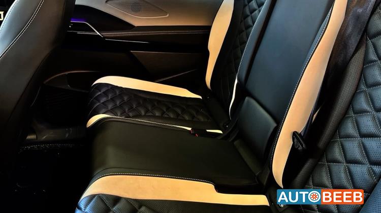 Volkswagen ID.6 2021