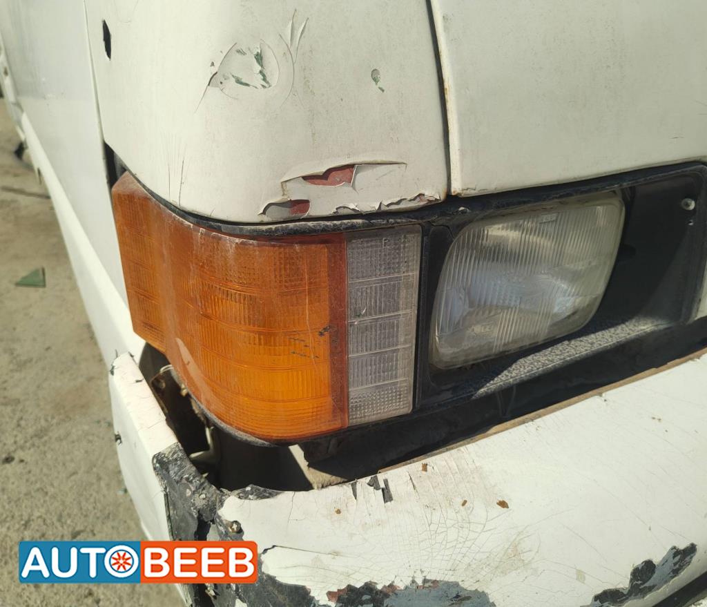 ضوء امامي يمين شمال ميتسوبيشي l300 1992 1993