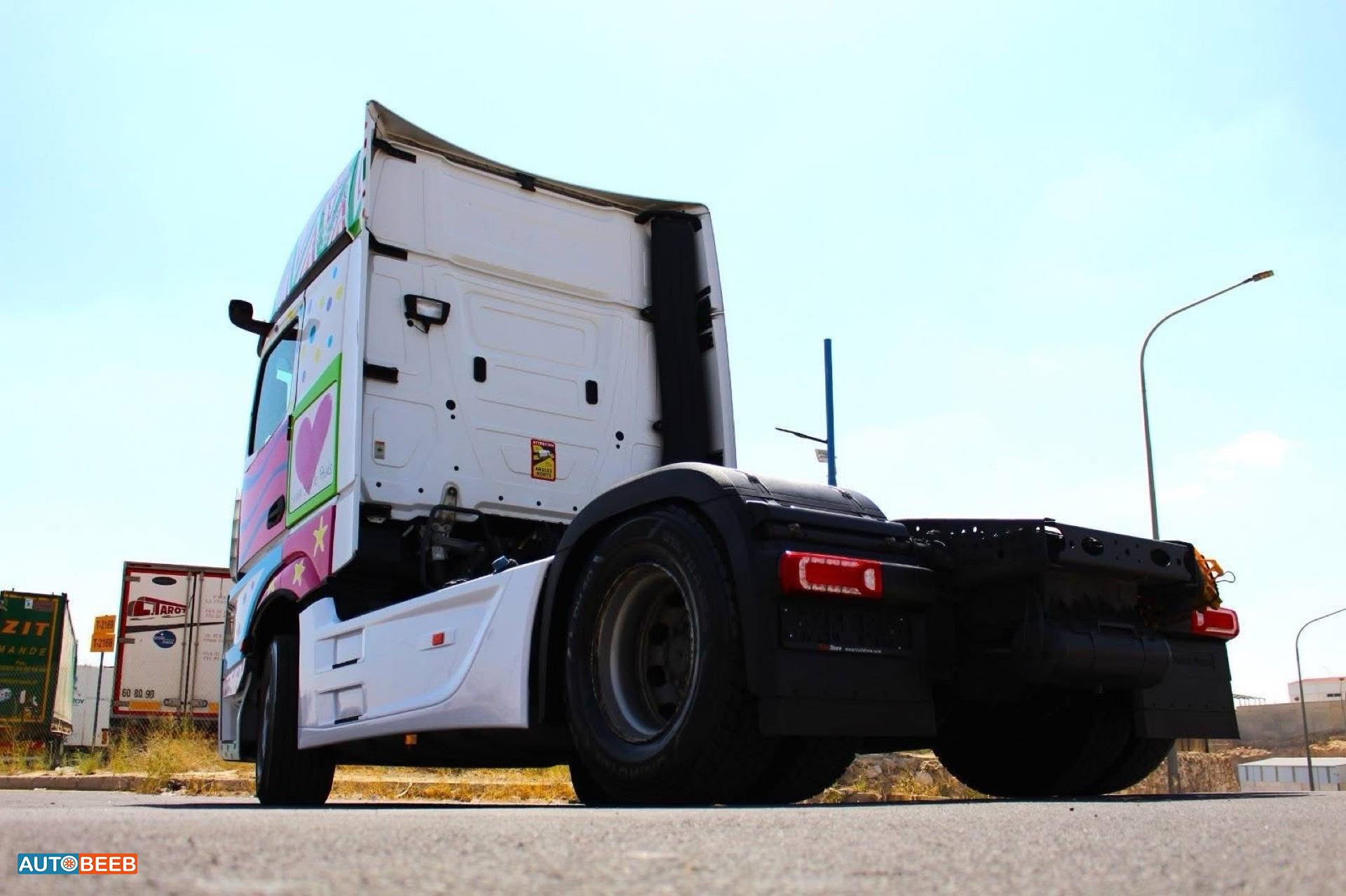 راس تريلا مرسيدس بنز 2020