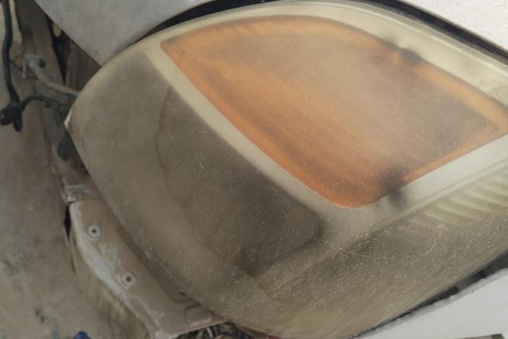 ضوء امامي يمين شمال هيونداي اتش1 ستاركس 2006 2007