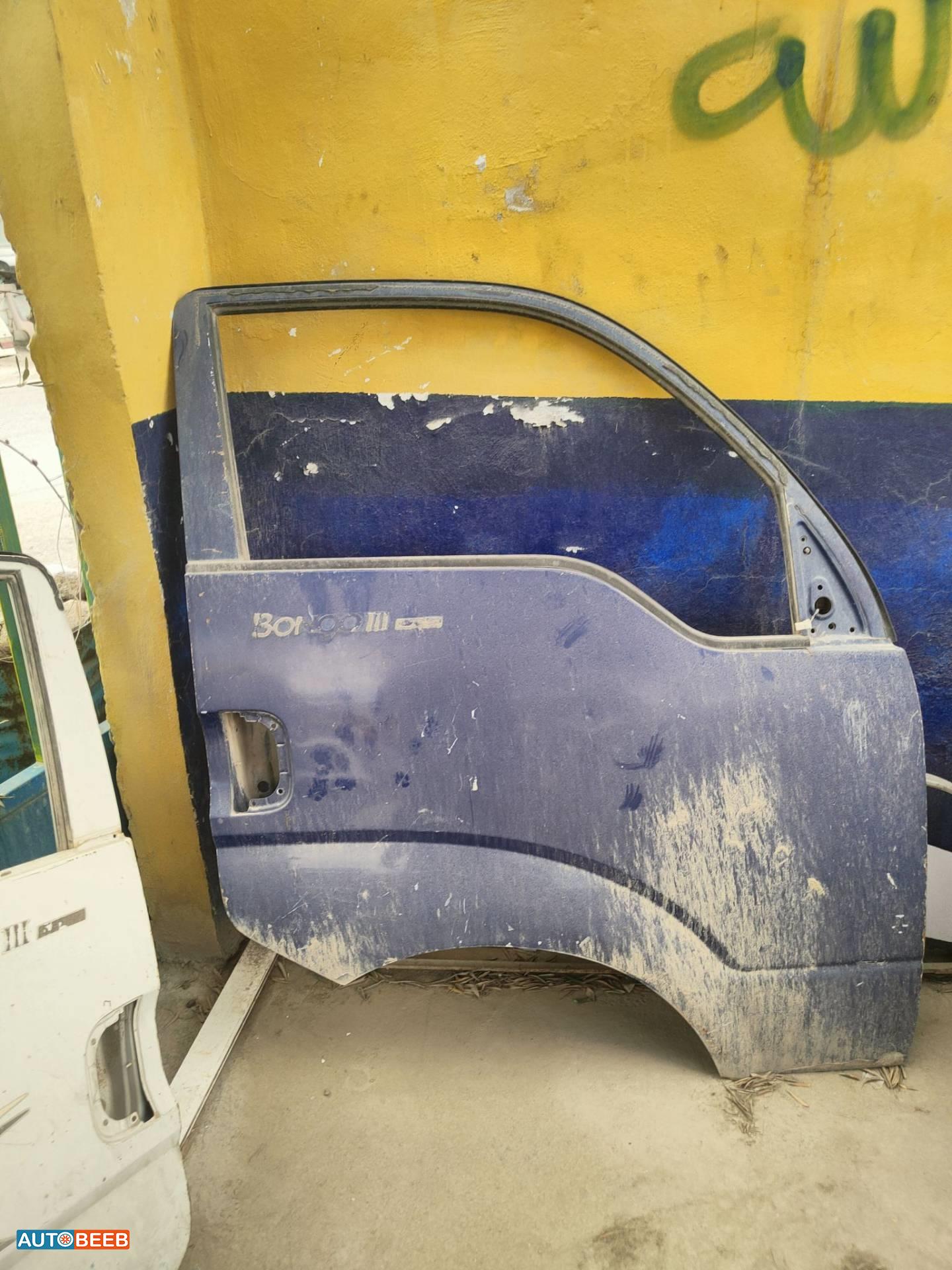 باب امامي يمين شمال كيا بنجو 2010 2011 2012