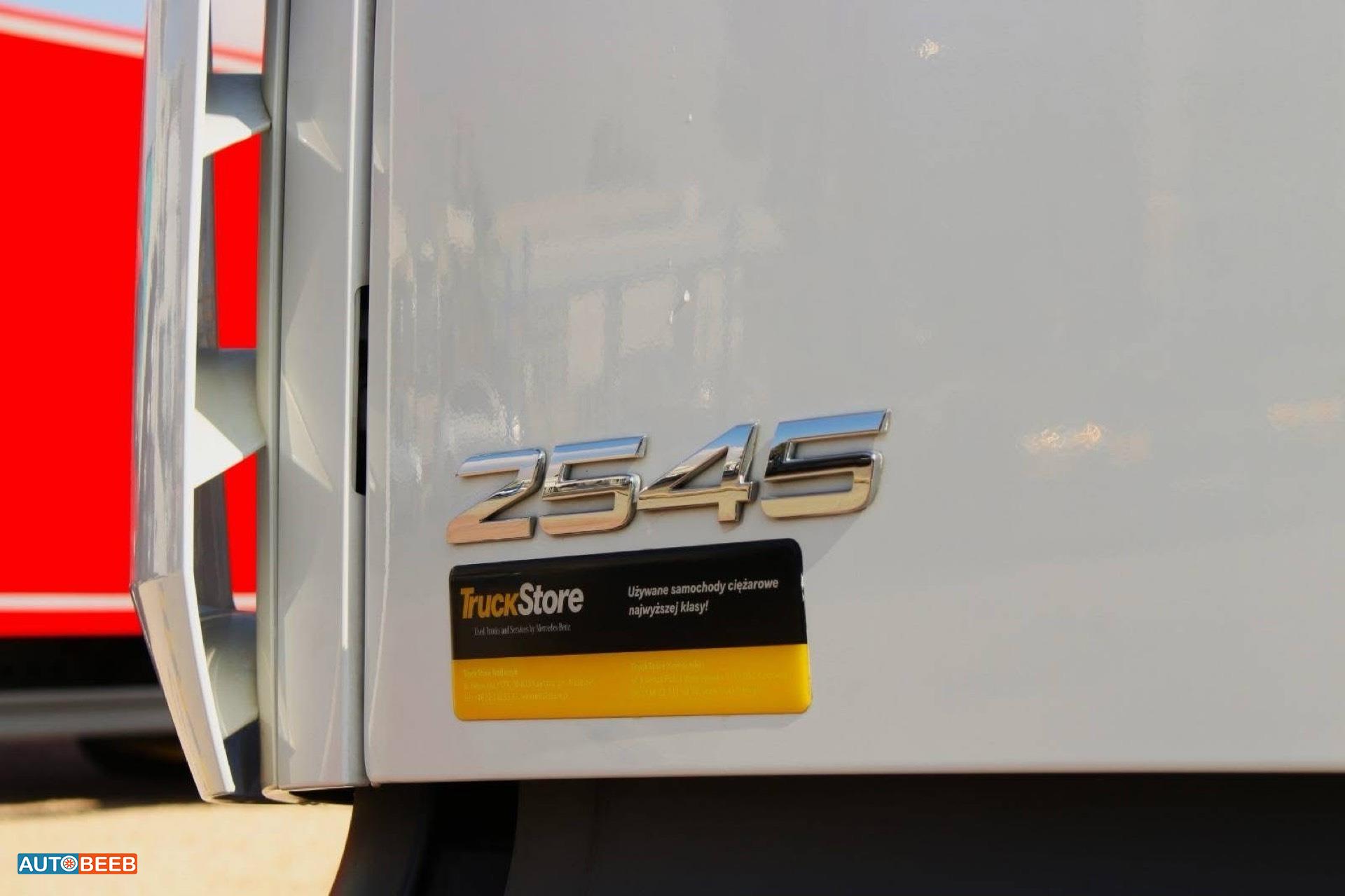 راس تريلا مرسيدس بنز 2018