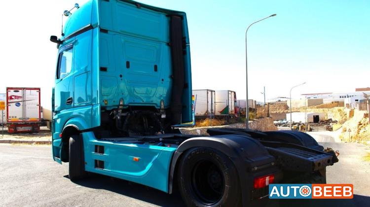 Tractor Unit Mercedes Benz 2020