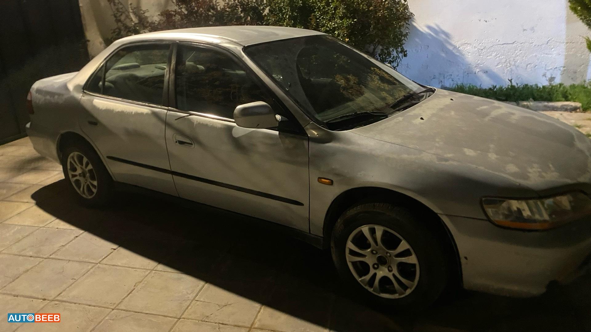 هوندا اكورد 1998