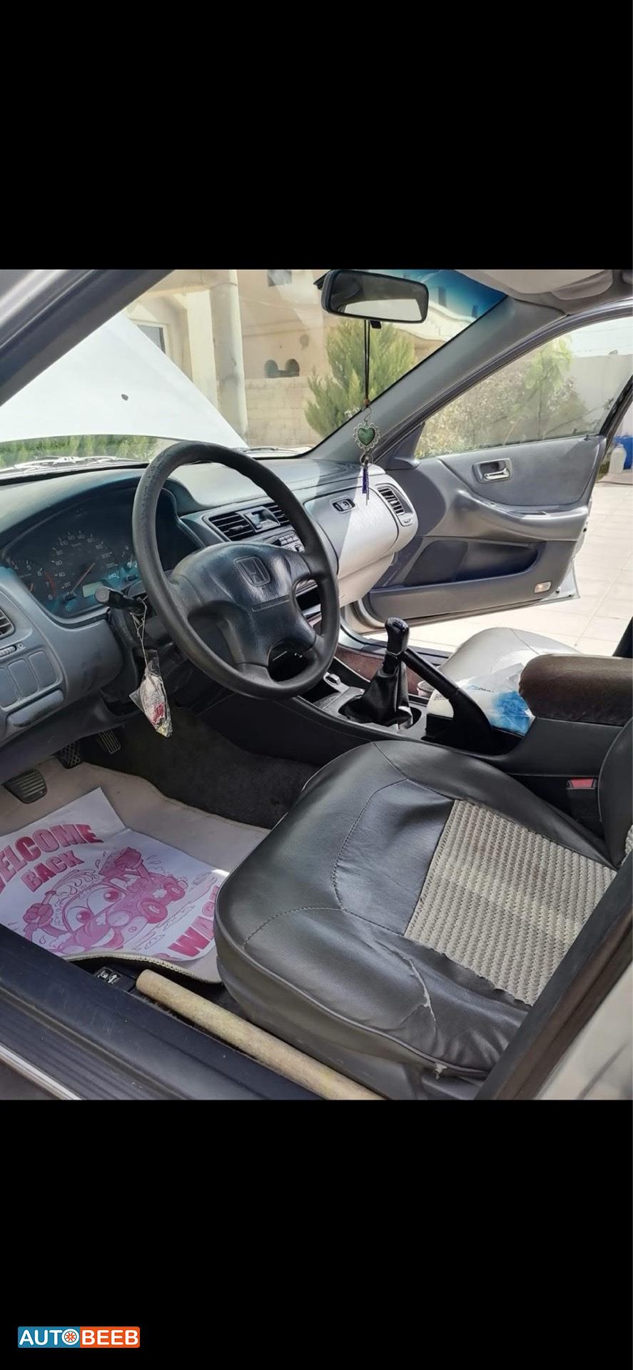 هوندا اكورد 1998