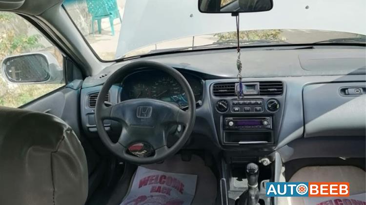 هوندا اكورد 1998