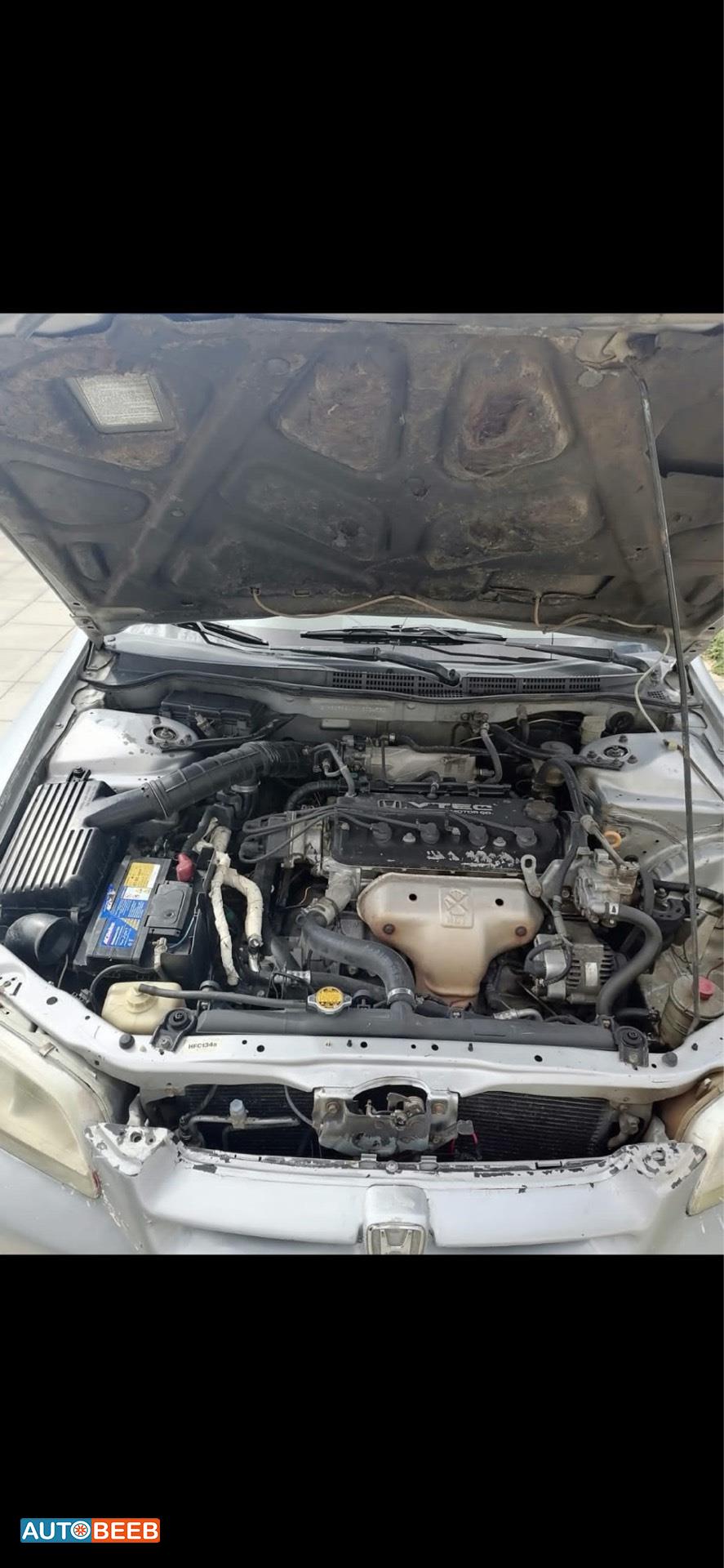 هوندا اكورد 1998