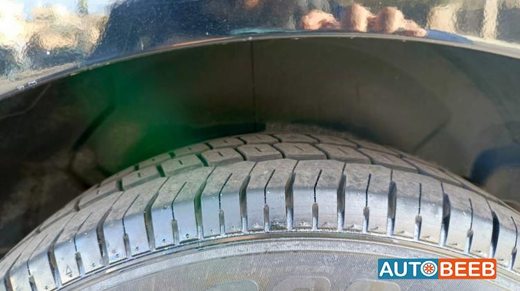 Minibus Hyundai 2013