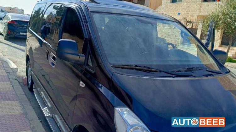 Minibus Hyundai 2013