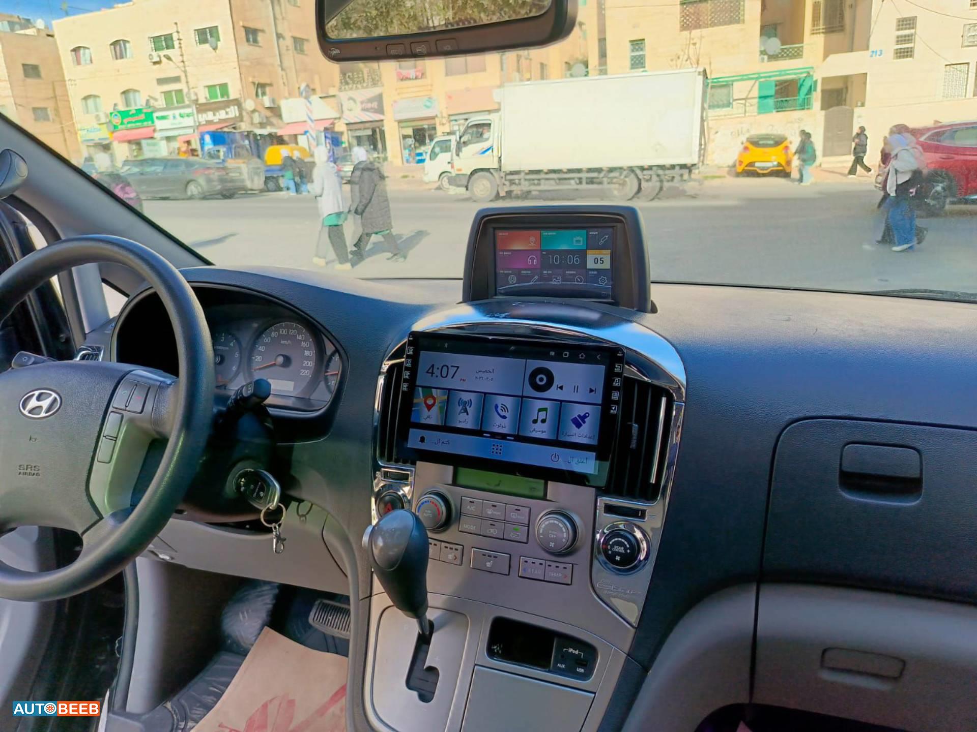 Minibus Hyundai 2013