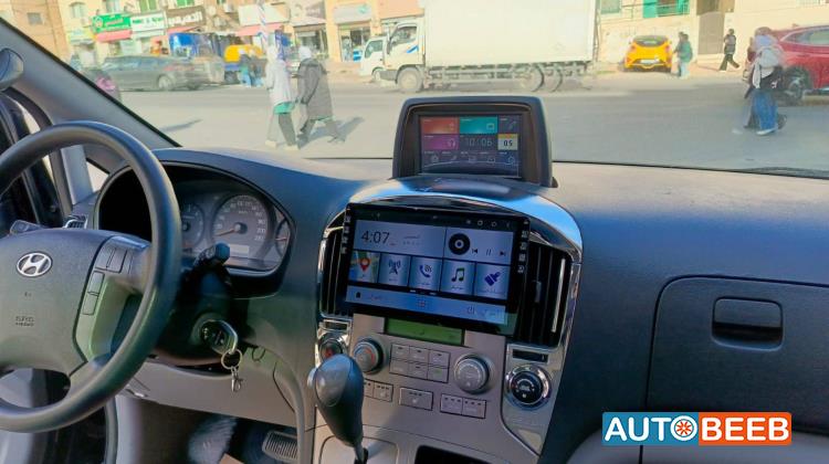 Minibus Hyundai 2013