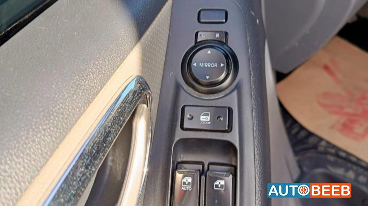 Minibus Hyundai 2013