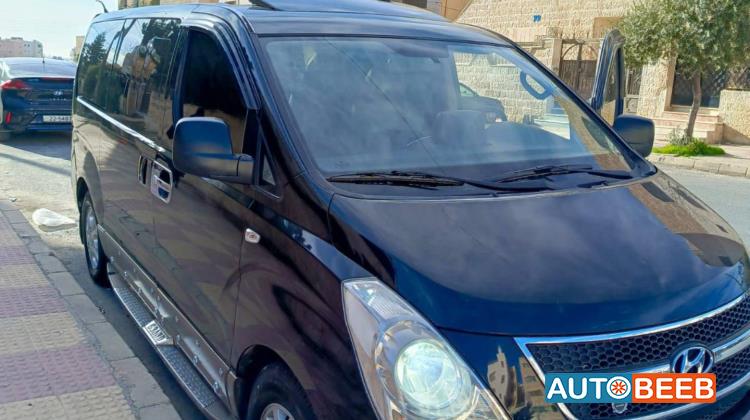 Minibus Hyundai 2013