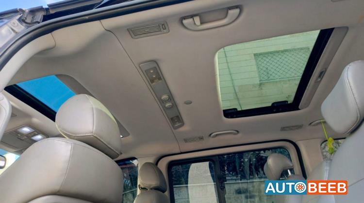 Minibus Hyundai 2013