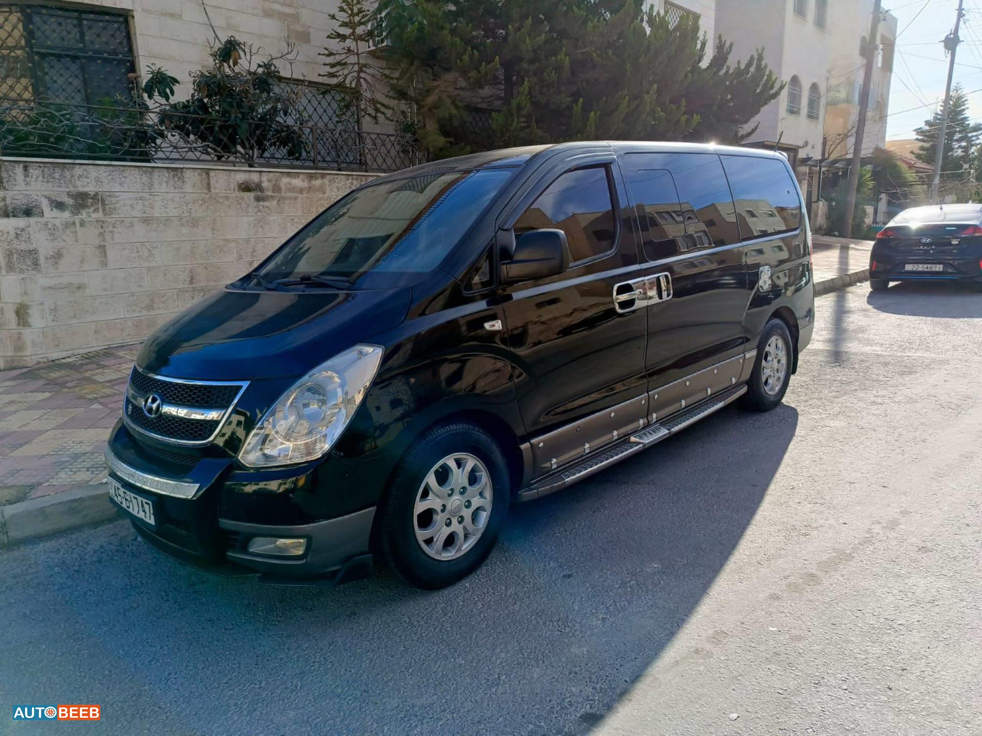Minibus Hyundai 2013
