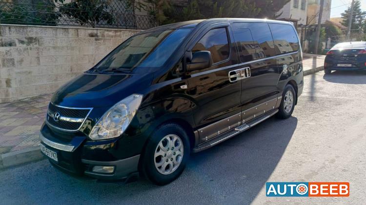 Minibus Hyundai 2013